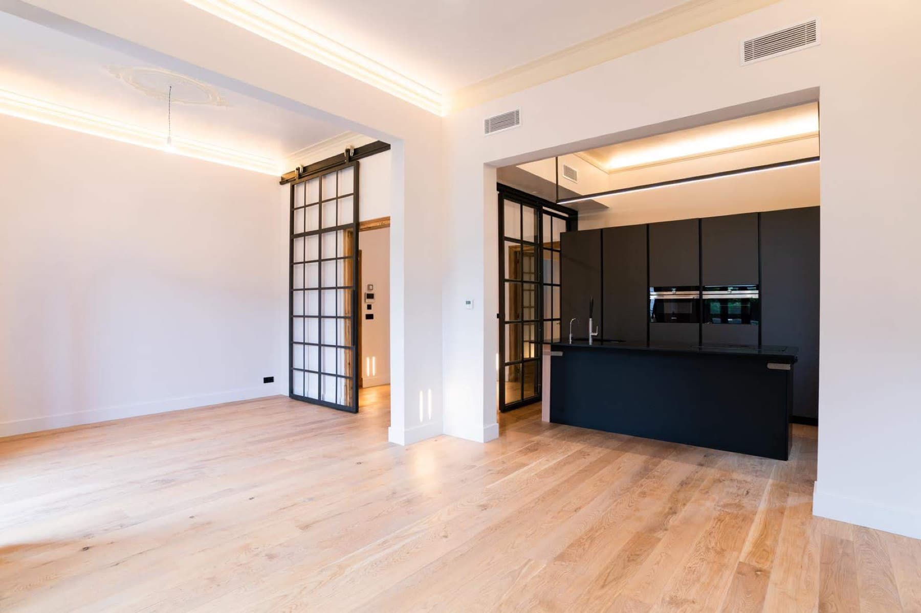 Estancia reformada con acabados premium